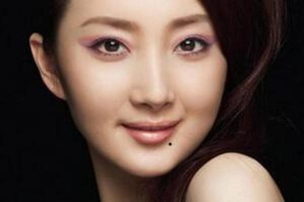 痣相面相破解桃花劫：揭秘爱情命运之谜