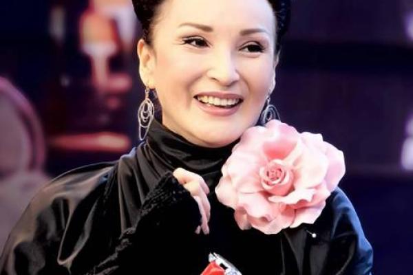 女性面相中的优雅气质解析
