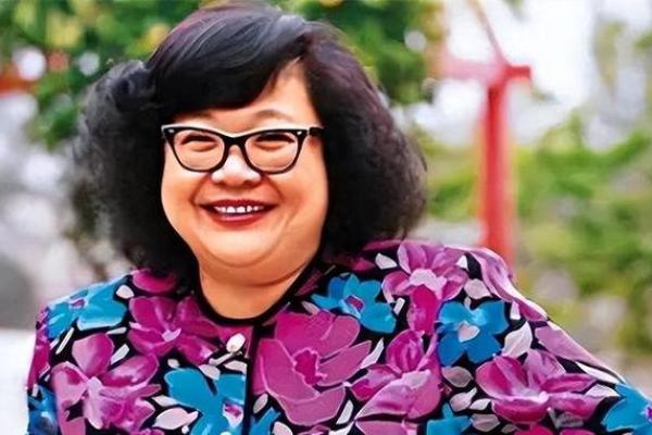 沈殿霞面相解析：福相天成，吉祥如意之面相典范