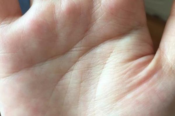 手上杂纹多？一探究竟，揭秘你的命运走向