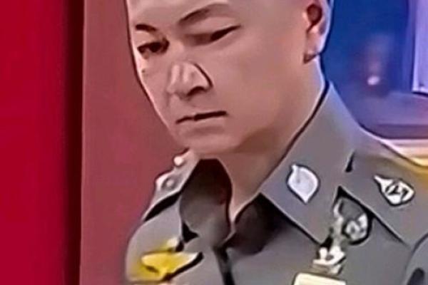 三白眼男子面相揭秘：神秘面相背后的秘密